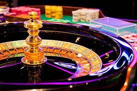 Antarmuka Game Demo sarangsbobet pada perangkat mobile menampilkan meja blackjack HD dengan dealer langsung